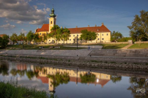 Hotel Klastrom, Györ